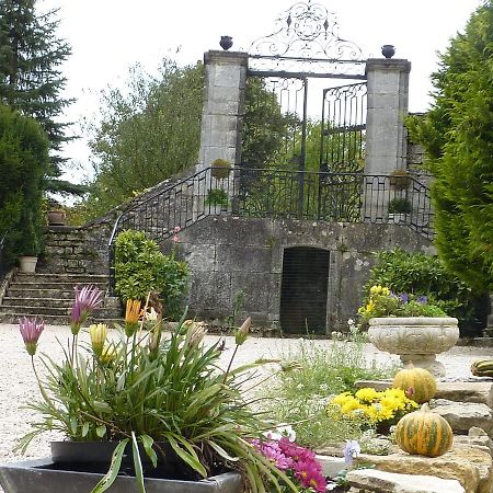 Chateau La Hussardiere Dampierre-sur-Salon Exterior photo