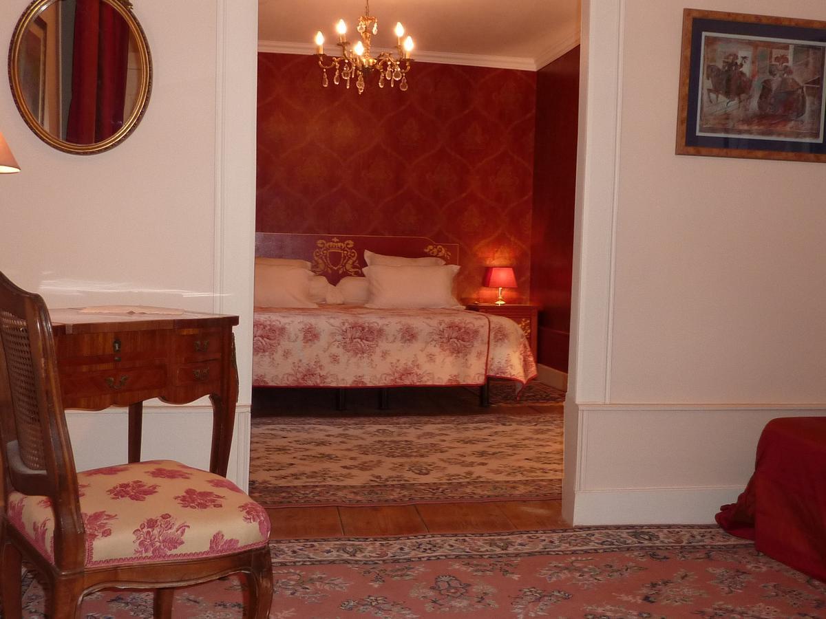Chateau La Hussardiere Dampierre-sur-Salon Exterior photo